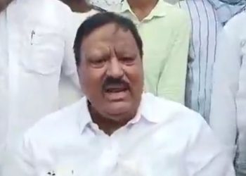 হিন্দুদের “টুকরো টুকরো করা”র হুমকি দেওয়া কংগ্রেস নেতা ও রাহুল গান্ধীর ঘনিষ্ঠ মুকাররম খানের অস্বস্তি বাড়াল কর্ণাটক হাইকোর্ট 