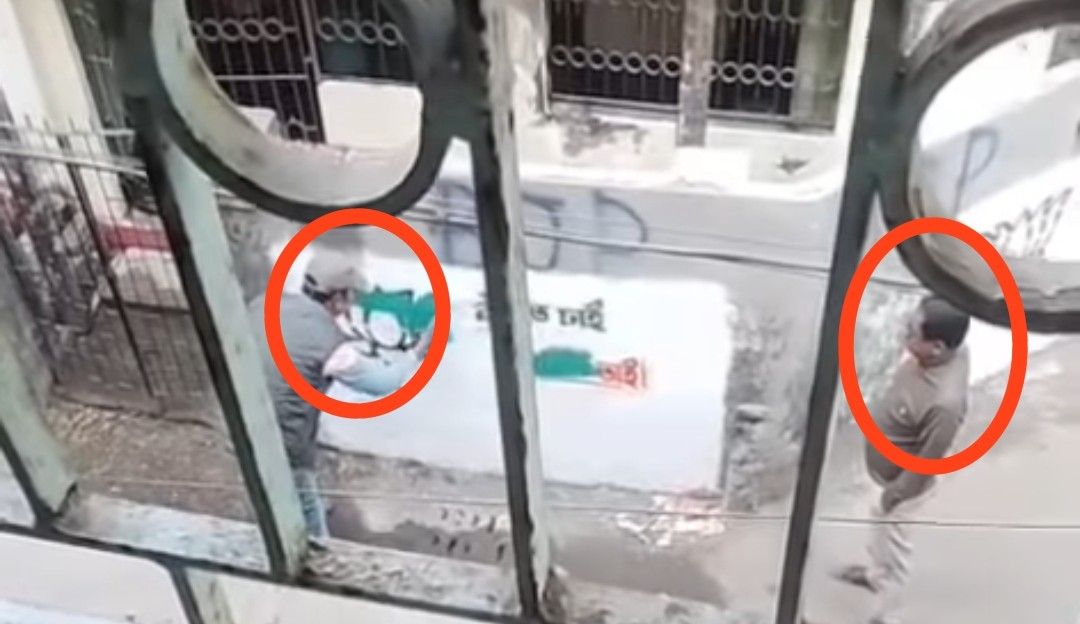 বিজেপির দেওয়াল লিখন মুছে দিল ক্যাডাররা !  বেহালার সেই ভিডিও পোস্ট করে তৃণমূলকে “কাপুরষ” বলে আখ্যা দিলেন শুভেন্দু অধিকারী 