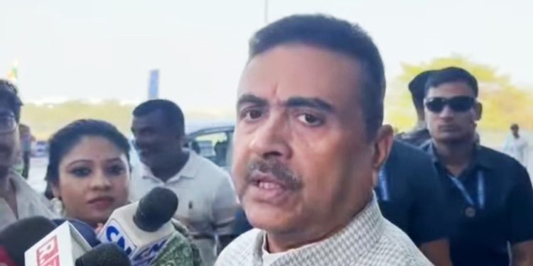 সাত আধিকারিকের সাসপেনশনকে স্বাগত জানিয়ে শুভেন্দু অধিকারী বললেন : “পুরো র‍্যাকেট মমতা ব্যানার্জি চালাচ্ছেন” এবং “বিরাট সংখ্যক বাংলাদেশি মুসলিম ও রোহিঙ্গা বাদ যাওয়া উচিত” 