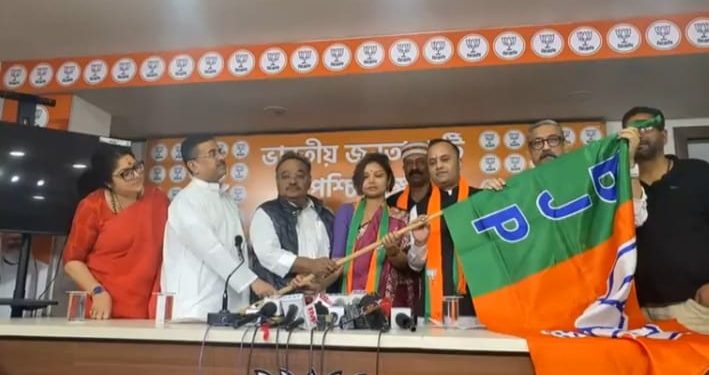 কলকাতা থেকে ময়না দিকে দিকে বিজেপিতে যোগদান, বামপন্থী পরিবারও গেরুয়াময় 