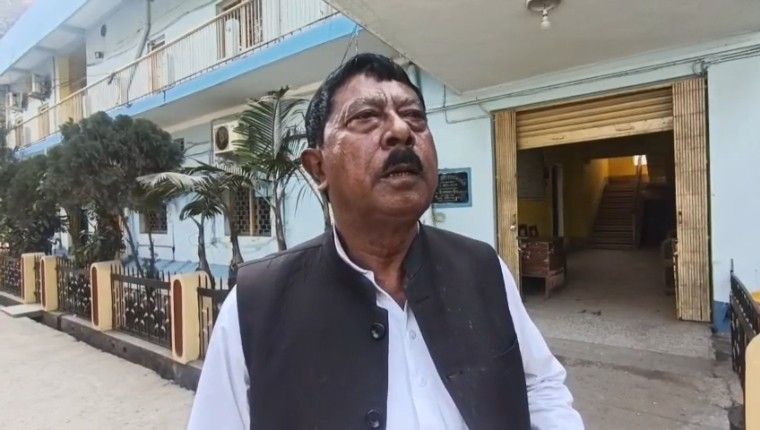 মন্ত্রীর জনসভায় ফাঁকা মাঠের ছবি করার অপরাধে সাংবাদিকদের উপর হামলার ঘটনায় জরুরি তলবে বিডিও অফিসে এসে দুঃখ প্রকাশ করলেন পূর্বস্থলী উত্তরের তৃণমূল বিধায়ক তপন চট্টোপাধ্যায়  