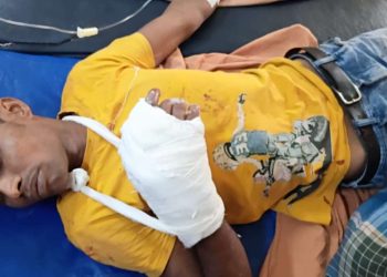 বচসার মাঝে জামাইকে বঁটি দিয়ে কোপানোর অভিযোগ শ্বশুরের বিরুদ্ধে 