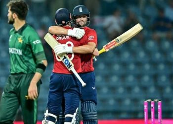 ব্রুকের দুর্দান্ত সেঞ্চুরি; পাকিস্তানের বিপক্ষে ইংল্যান্ডের জয়