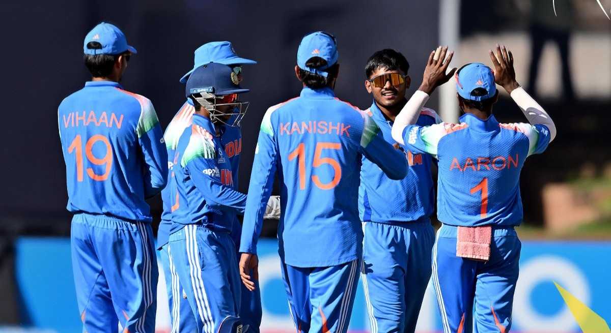 অনূর্ধ্ব-১৯ বিশ্বকাপ : সেমি ফাইনালে ভারতের দুর্দান্ত জয়, ৬ ফেব্রুয়ারী ফাইনালে ইংল্যান্ডের মুখোমুখি হবে ভারত