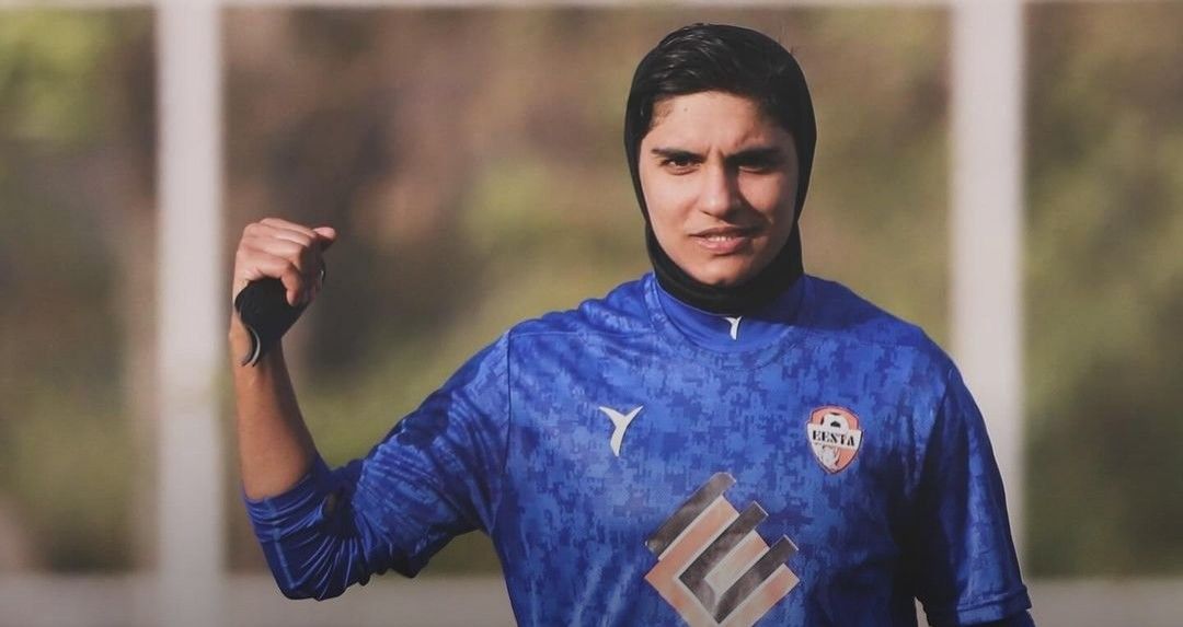 দেশে গনহত্যার প্রতিবাদে খেলা ছেড়ে দিলেন ইরানের জাতীয় দলের ফুটবল খেলোয়াড়