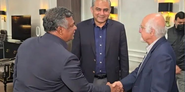 টি-টোয়েন্টি বিশ্বকাপে ভারতের বিপক্ষে ম্যাচ খেলার জন্য   আইসিসির কাছে তিনটি দাবি পেশ করেছে পাকিস্তান : সূত্র 