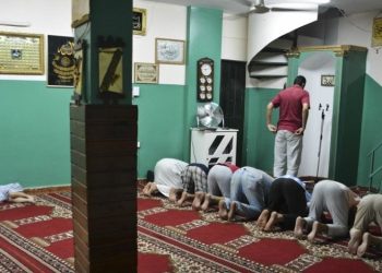 গ্রিস জুড়ে বন্ধ করে দেওয়া হচ্ছে অবৈধ মসজিদ ও মাদ্রাসা ; বহিষ্কার করা হচ্ছে মুসলিম শরণার্থীদের 