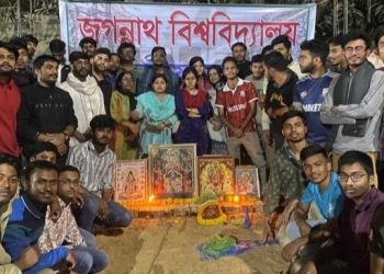 ঢাকার জগন্নাথ বিশ্ববিদ্যালয়ে মন্দির নির্মাণের প্রস্তাবিত জায়গায়  শৌচাগার বানাচ্ছিল মৌলবাদী প্রশাসন,নিজেরাই মন্দির ‘উদ্বোধন’ করল হিন্দু পড়ুয়ারা 