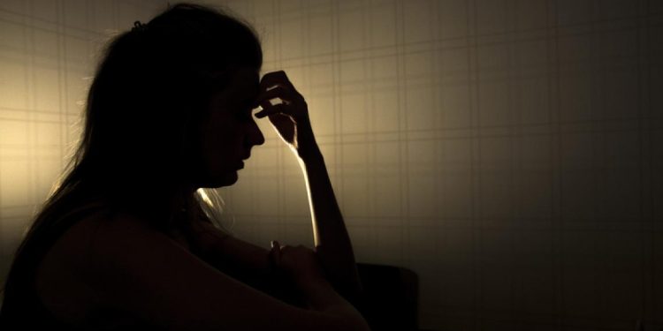 হিন্দু বান্ধবীকে মাদক মেশানো পানীয় দিয়ে বেহুঁশ করে বাড়িতে এনে দাদা আনাসকে দিয়ে ধর্ষণ ; অশ্লীল ভিডিও বানিয়ে হুমকি,  বেরিলিতে মুসলিম বান্ধবী ও তার দাদা-মা-বাবাসহ ৫ জনের বিরুদ্ধে FIR দায়ের