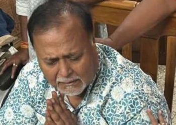 “ভাতার চেয়েও কর্মসংস্থান বেশি জরুরি” বলে মনে করছেন শিক্ষক নিয়োগ দুর্নীতি মামলার মূল হোতা পার্থ চ্যাটার্জি 