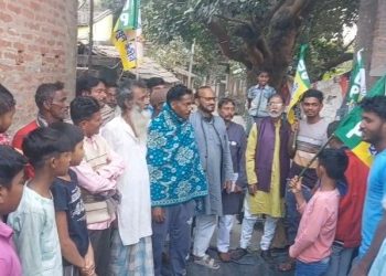 মন্ত্রী স্বপন দেবনাথের গড়ে ঘাঁটি গাড়লো হুমায়ুন কবিরের দল, ২০০ পরিবারের যোগদানের দাবি 