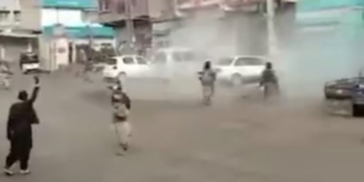 কোয়েটা সহ ১২টি প্রধান শহরের দখল নিল বেলুচ যোদ্ধারা, গোয়াদরের নিয়ন্ত্রণ হারিয়েছে পাকিস্তান, বহু পাকিস্তানি সেনা হতাহত 