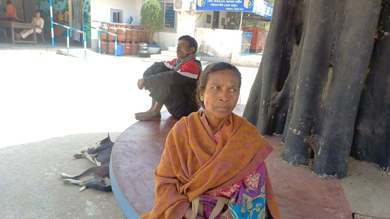 ছেলের পরকীয়া প্রেমিকার রাস্তা পরিষ্কার করতে পুত্রবধূর উপর অ্যাসিড হামলা চালালো শাশুড়ি!