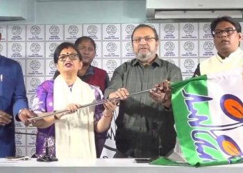 তৃণমূলে যোগ দিলেন ময়নার বিজেপি নেতা চন্দন চন্ডল, মিষ্টি বিতরণ করে “জঞ্জাল মুক্ত” দিবস পালন করল গেরুয়া শিবির 