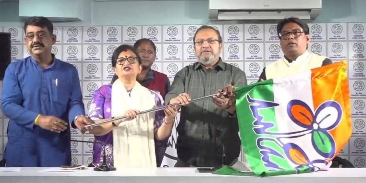 তৃণমূলে যোগ দিলেন ময়নার বিজেপি নেতা চন্দন চন্ডল, মিষ্টি বিতরণ করে “জঞ্জাল মুক্ত” দিবস পালন করল গেরুয়া শিবির