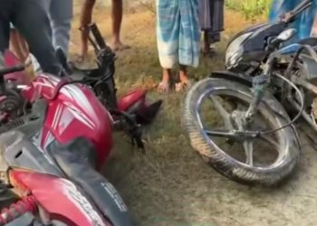 ভোর রাতে সশস্ত্র অবস্থা পুকুরের মাছ লুট, খ্যাদা খেয়ে বাইক ফেলে চম্পট দিল দুষ্কৃতীদল 