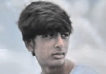 ছবি ব্যবহার করে ভুয়ো ফেসবুক অ্যাকাউন্ট খুলে মেয়েদের অশ্লীল বার্তা পাঠানোর প্রতিবাদ করায় বন্ধু ও বন্ধুর বাবার হামলায় মানিকচকের কিশোরের মৃত্যু ! 