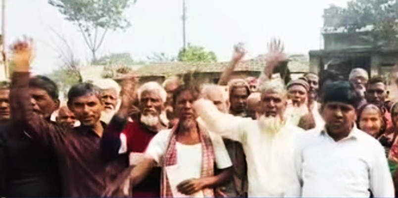 চাঁচলে রাজনৈতিক প্রতিহিংসা ! পঞ্চায়েতে কংগ্রেসকে জেতানোয় গোটা গ্রামকে সরকারি প্রকল্প থেকে বঞ্চিত রাখার অভিযোগ