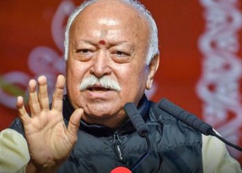 হিন্দু পরিবারগুলিতে কমপক্ষে ৩টি সন্তান নেওয়া ও ‘ঘর ওয়াপসি’-কে আরও উৎসাহিত করার বার্তা দিলেন আরএসএস প্রধান মোহন ভাগবত