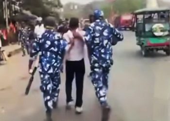 শিলিগুড়িতে জনজাতি সুরক্ষা মঞ্চের উত্তরকন্যা অভিযানে  লাঠিচার্জ, চললো জলকামান ও কাঁদানে গ্যাস ; প্রতিবাদে সরব হলেন শুভেন্দু অধিকারী 