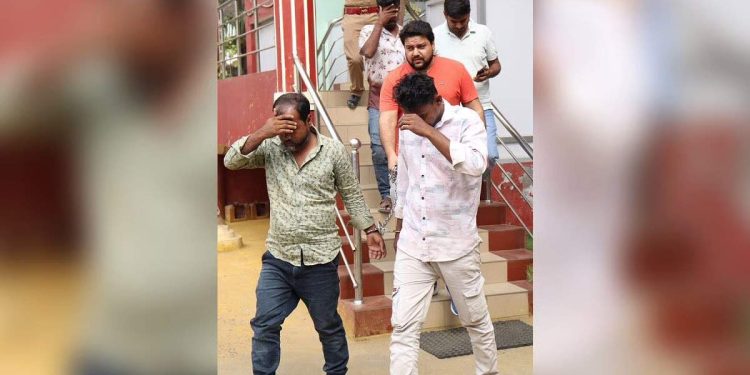 পশ্চিমবঙ্গ ও তামিলনাড়ু থেকে গ্রেপ্তার ভারতে হামলার ষড়যন্ত্রকারী পাকিস্তানের আইএসআই এবং বাংলাদেশ- ভিত্তিক উগ্র ইসলামি গোষ্ঠীর ৮ সদস্য 