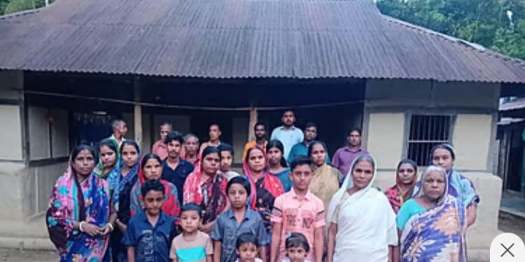 বাংলাদেশে ৮০ বছরের একান্নবর্তী হিন্দু পরিবার, সদস্য সংখ্যা এখন ৫০ জন