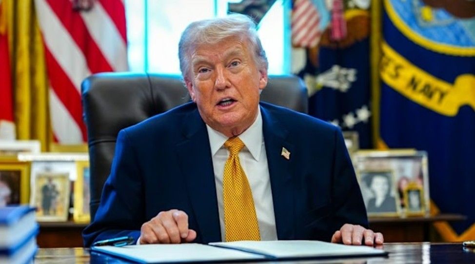 ইরানের প্রত্যাঘাতে হতবাক ডোনাল্ড ট্রাম্প ! বললেন এই কথা 