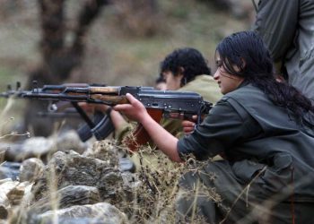 হাজার হাজার ইরাকি কুর্দি ইরানে স্থল আক্রমণ শুরু করেছে : রিপোর্ট 