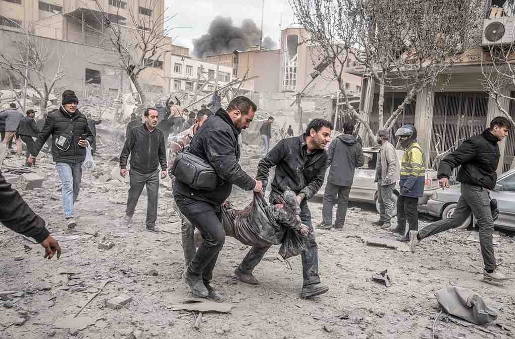 “আক্রমণ করব, সরে যান” : তেহেরানের সাধারণ মানুষকে সতর্ক করে দিল ইসরায়েল ; এদিকে ইরানে ব্যাপক খাদ্য সঙ্কট, ১০ কেজি চাল বিক্রি হচ্ছে ৬,২০০,০০০ তোমান দামে