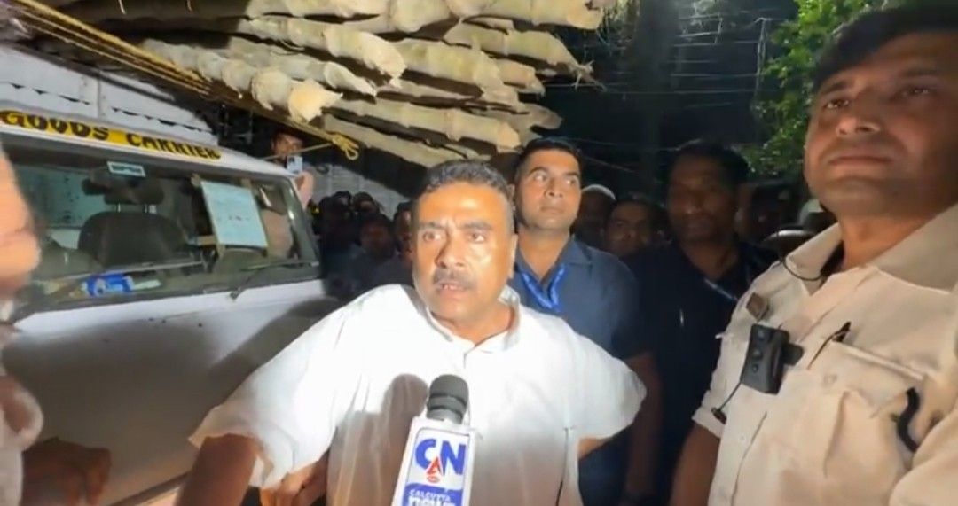 মধ্যরাতে ভবানীপুরের আলিপুরে ছুটলেন শুভেন্দু অধিকারী, পুলিশের ভূমিকায় উগরে দিলেন ক্ষোভ 