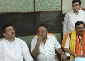 তৃণমূলের অন্যতম সহ প্রতিষ্ঠাতা ও বর্ষীয়ান নেতার সঙ্গে মমতার এই আচরণের নিন্দা করলেন শুভেন্দু  