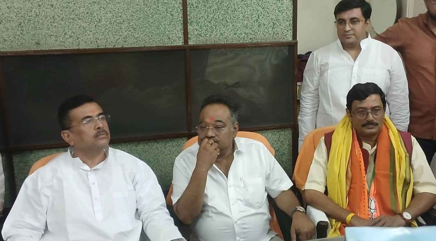 তৃণমূলের অন্যতম সহ প্রতিষ্ঠাতা ও বর্ষীয়ান নেতার সঙ্গে মমতার এই আচরণের নিন্দা করলেন শুভেন্দু  