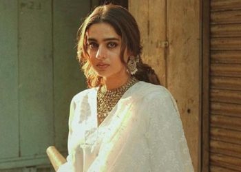 ‘প্রায় প্রতিদিনই আমাকে যৌন নির্যাতন করা হয়’ : চাঞ্চল্যকর তথ্য প্রকাশ্যে আনলেন অভিনেত্রী আয়েশা খান 