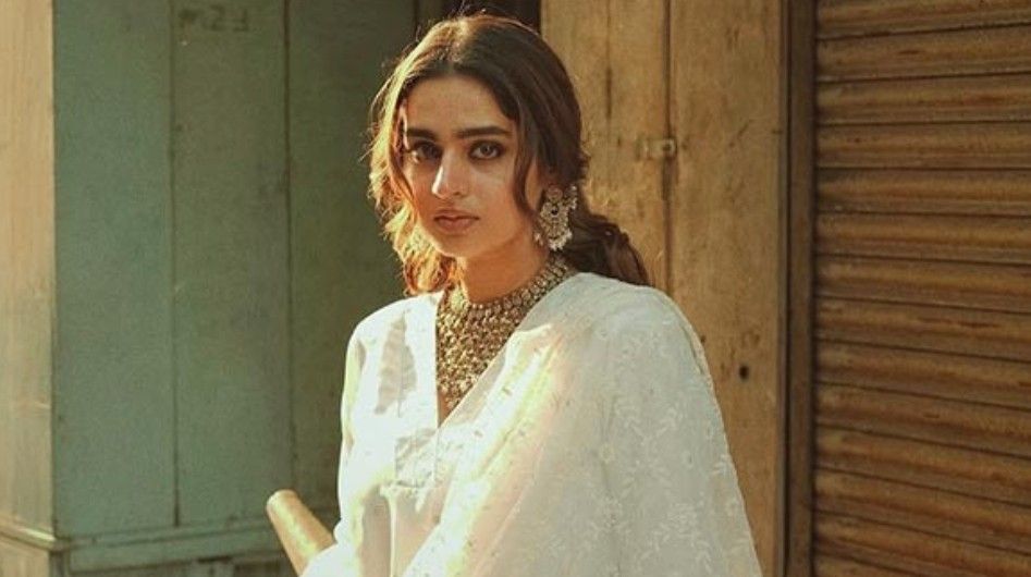 ‘প্রায় প্রতিদিনই আমাকে যৌন নির্যাতন করা হয়’ : চাঞ্চল্যকর তথ্য প্রকাশ্যে আনলেন অভিনেত্রী আয়েশা খান