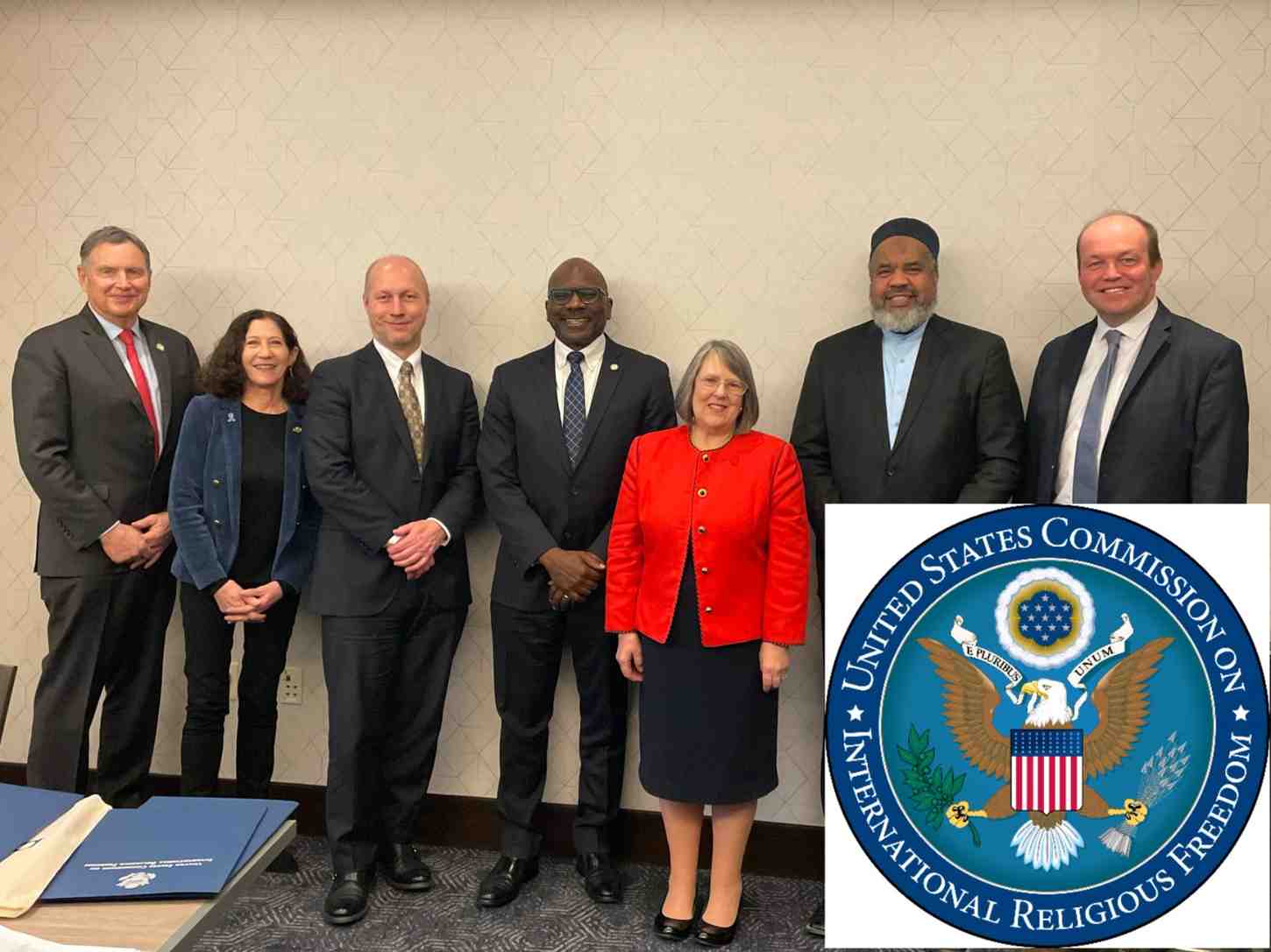 মুসলিম ও খ্রিস্টানদের নিয়ে গঠিত মার্কিন সংস্থা চাইছে যে ভারতে “ধর্মান্তর-গোহত্যা ও অনুপ্রবেশ” চলুক, বাধা হয়ে দাঁড়ানোয় ফের আরএসএস উপর নিষেধাজ্ঞার দাবি তুলেছে তারা