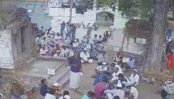 মাদ্রাজ হাইকোর্টের নির্দেশ সত্ত্বেও মুসলিমদের বিরোধিতায়   মাদুরাইয়ের মন্দির সংস্কার বন্ধ, ১০০ বছরের পুরনো মসজিদের জন্য ৩০০ বছরের পুরনো মন্দির সরাতে সংখ্যালঘু হিন্দুদের উপর চাপ প্রয়োগ   