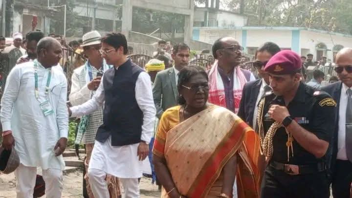 “মমতা ব্যানার্জির অহংকার ও রাজনৈতিক বিদ্বেষের রাজনীতি কতটা নিচে নামতে পারে বাংলার মানুষ বুঝতে পারছে” : রাষ্ট্রপতির ‘অপমানে’ শুভেন্দু অধিকারীর প্রতিক্রিয়া  