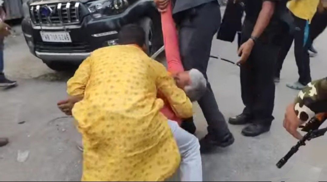 ভোটের প্রচারে যাওয়া ফালাকাটা বিজেপি প্রার্থী দীপক বর্মনের উপর হামলার অভিযোগ তৃণমূলের বিরুদ্ধে 