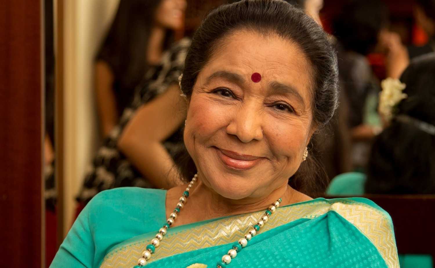 বিখ্যাত গায়িকা আশা ভোঁসলে হৃদরোগে আক্রান্ত হয়ে মুম্বাইয়ের ব্রীচ ক্যান্ডি হাসপাতালে ভর্তি 