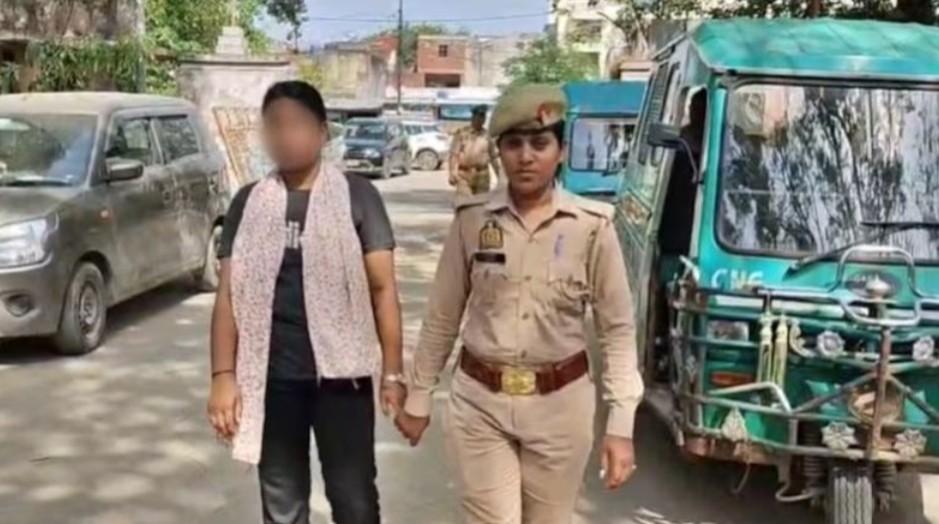 ‘নব্যা’ নামে পরিচয় দিয়ে হিন্দু কিশোরীকে পাচারের ছক, দক্ষিণ দিনাজপুরের রুমানা খাতুনকে গ্রেপ্তার করল ইউপির কানপুর পুলিশ