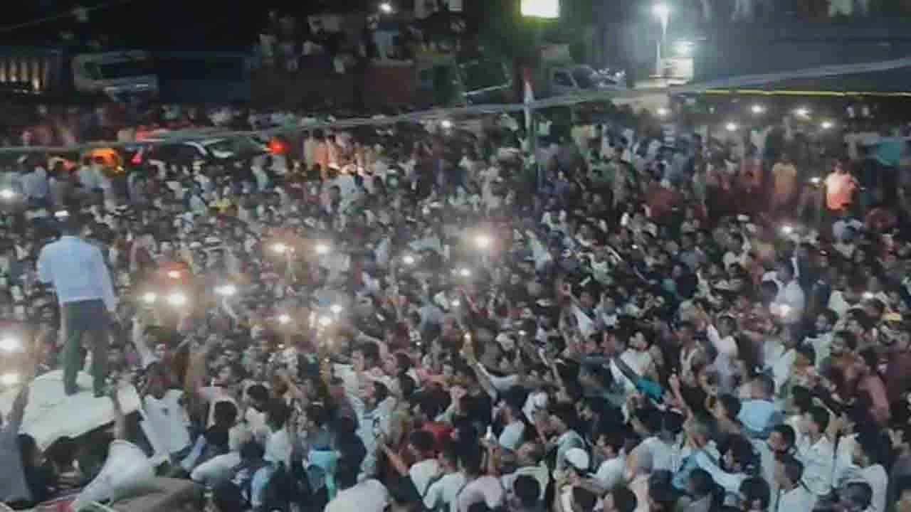 কালিয়াচক-২ বিডিও অফিসে  ৩ মহিলাসহ ৭ বিচারককে গভীর রাত পর্যন্ত আটকে রেখে বিক্ষোভ, আক্রান্ত সাংবাদিকও, উদ্বেগ প্রকাশ করলেন অমিত মালব্য 