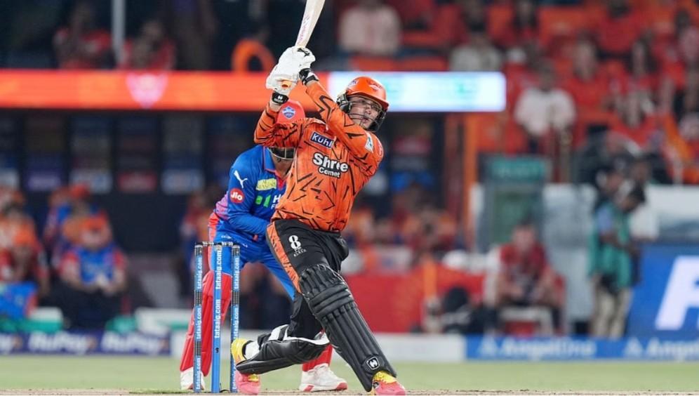 দিল্লি ক্যাপিটালসের বিরুদ্ধে অনেক রেকর্ড ভাঙলেন  সানরাইজার্স হায়দ্রাবাদের ব্যাটসম্যান অভিষেক শর্মা