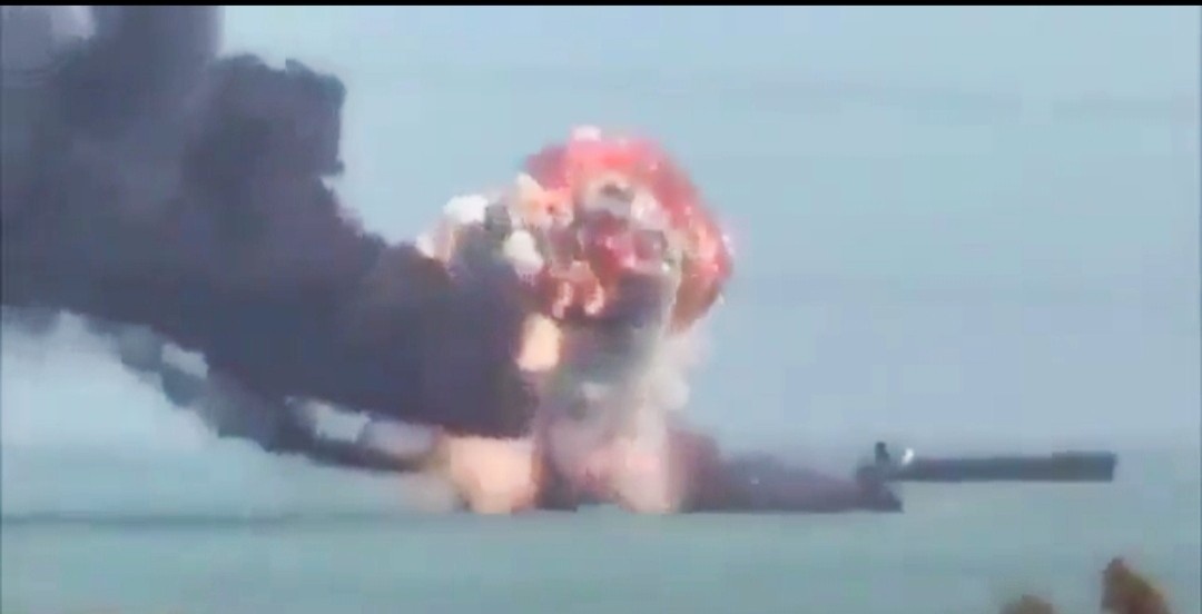 হরমুজ প্রণালিতে ভারতের তেলবাহী ২ জাহাজে হামলা চালালো ইরান ; ইরানি রাষ্ট্রদূতকে তলব 