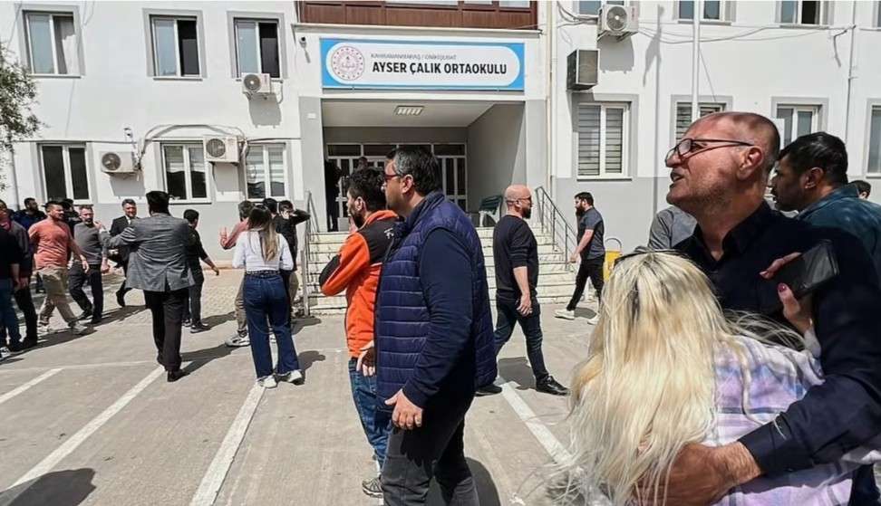 তুরস্কের স্কুলে ছাত্রের গুলিতে শিক্ষকসহ ৩ জন শিক্ষার্থী নিহত; ২ দিনের মধ্যে এটি দ্বিতীয় হামলা 