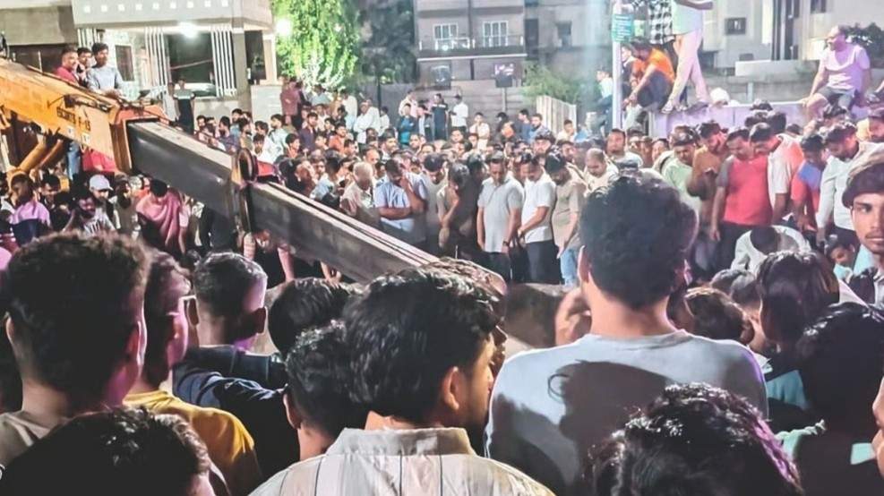 মহারাষ্ট্রের নাসিকে কুয়ায় গাড়ি পড়ে ৯ জনের মৃত্যু 