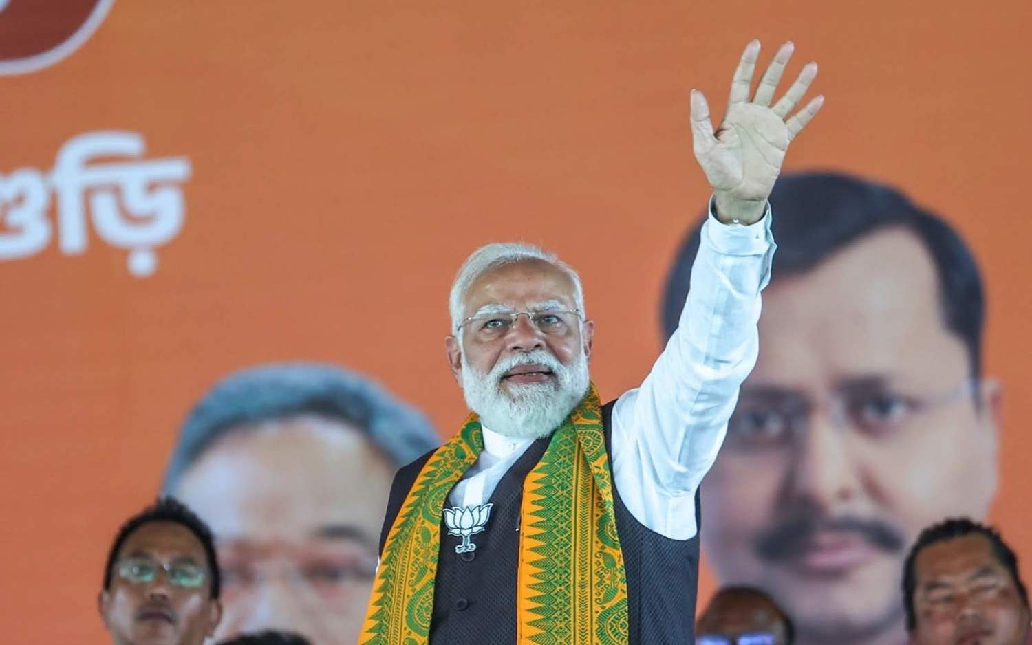 “শিলিগুড়ি করিডোর কেটে উত্তর পূর্ব-কে দেশ থেকে বিচ্ছিন্ন করার হুমকি দেওয়া টুকরে টুকরে গ্যাংকে সমর্থন করে তৃণমূল” : প্রধানমন্ত্রী মোদী 