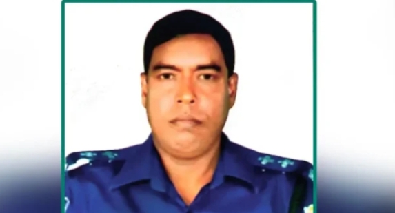 চোরকে ছেড়ে দিয়ে চুরির ফ্রিজ অল্প দামে কিনলেন পুলিশের এসআই ; করুণ অবস্থা চলছে  বাংলাদেশে 