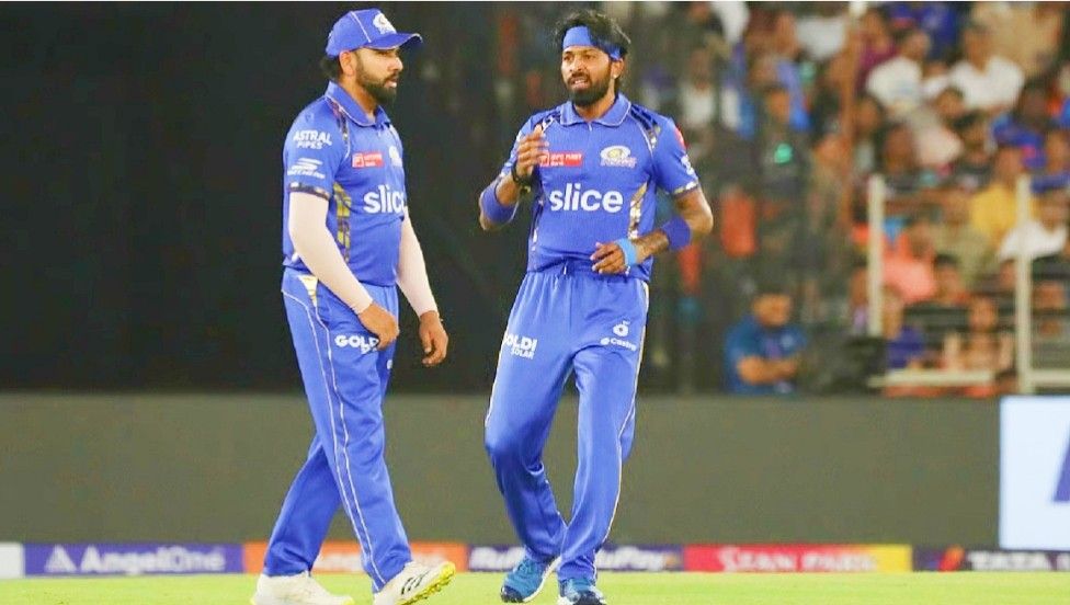 প্লে-অফ দৌড় থেকে বাদ পড়া মুম্বাই ইন্ডিয়ান্স দলের অভ্যন্তরীণ কোন্দল প্রকাশ্যে 