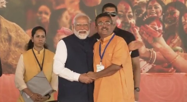 বাংলার মুখ্যমন্ত্রী হিসাবে শপথ নিলেন শুভেন্দু অধিকারী 