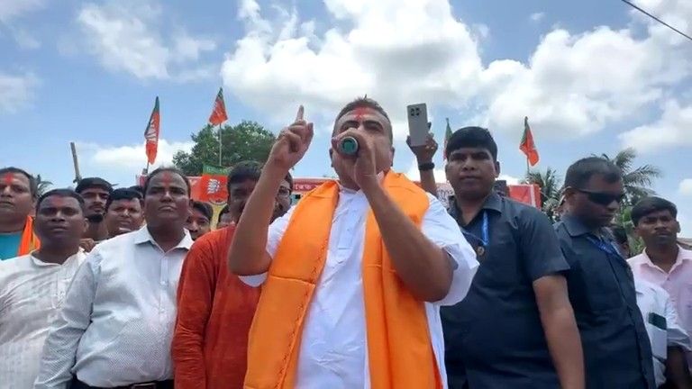 “অত্যাচারিনী মমতার আক্রমণ ভুলিনি, সব আইনি পথে হবে, আপনারা আইন নিজের হাতে নেবেন না” : শুভেন্দু অধিকারী 